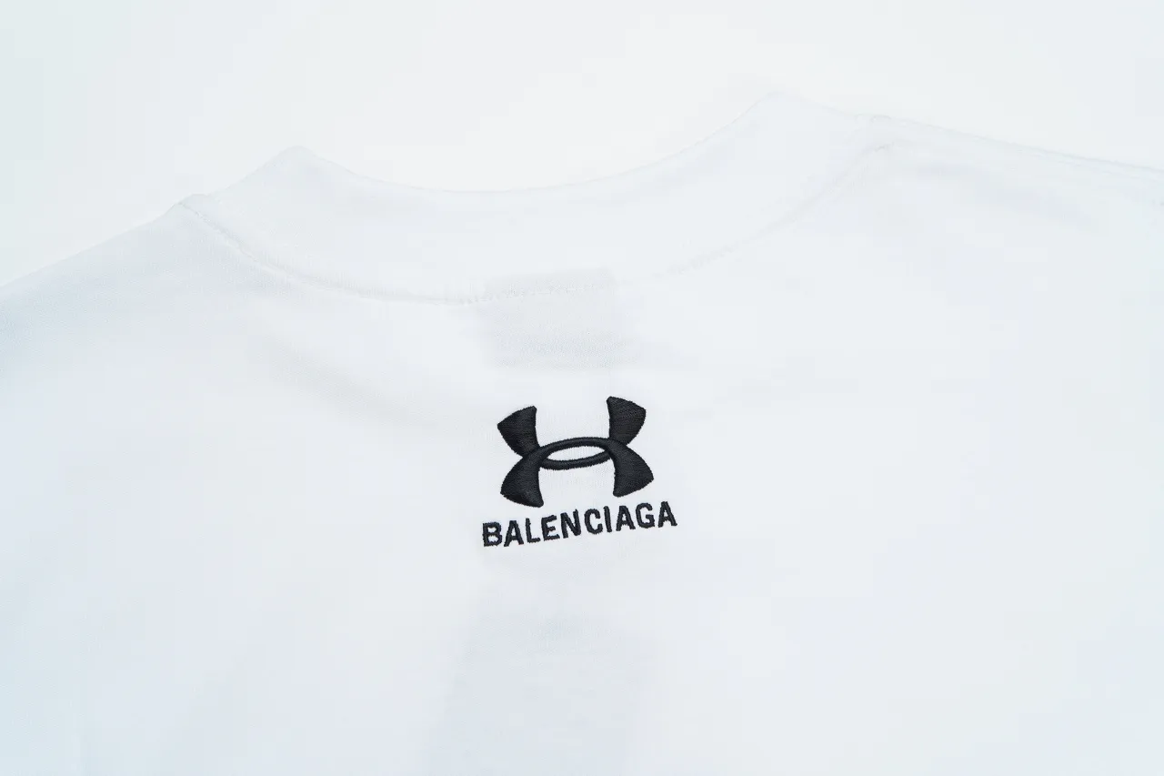 Balenciag 💰P110 ： 🐮 Authentic 32S +Sizes ＋ Logo Size：Xs-L ：White